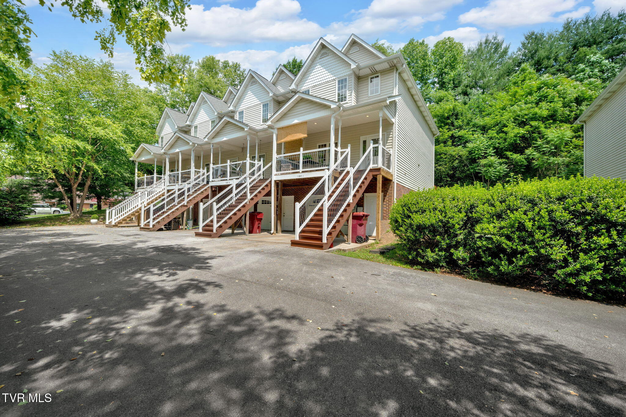 1102 Cherokee Road, Unit 1 Johnson City, TN 37604 - Photo 2 of 41 12-web-or-mls-DSC03265