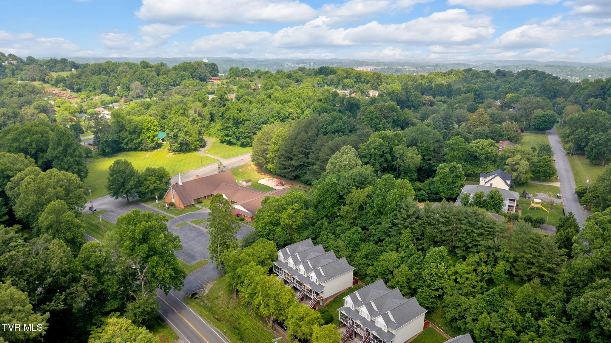 1102 Cherokee Road, Unit 1 Johnson City, TN 37604 - Photo 37 of 41 6-web-or-mls-DJI_20250606114653_0580_D