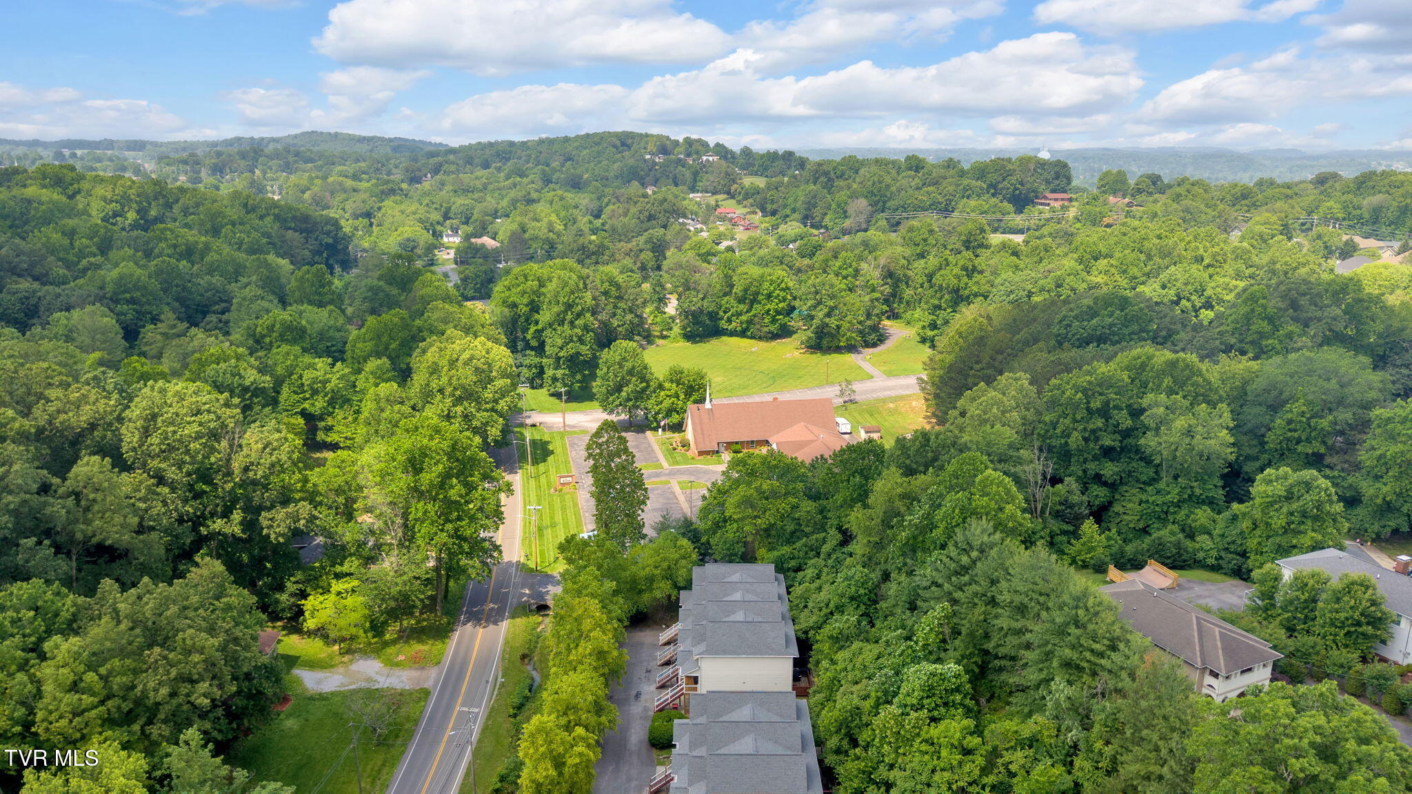 1102 Cherokee Road, Unit 1 Johnson City, TN 37604 - Photo 38 of 41 7-web-or-mls-DJI_20250606114708_0583_D