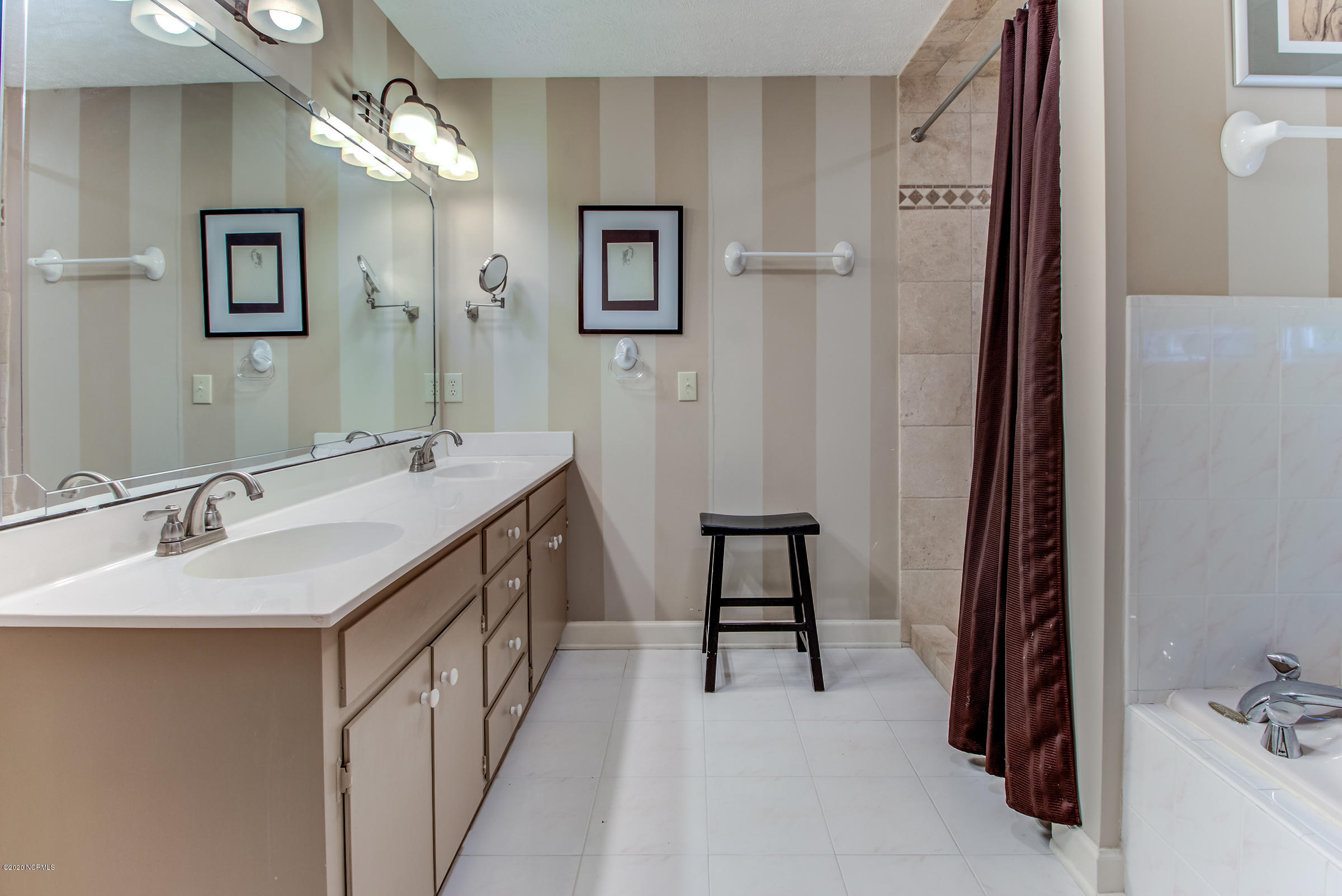 170 Goose Neck Road West Rocky Point, NC 28457 - Photo 22 of 46 Dual sinks. Linen closet not pictured.