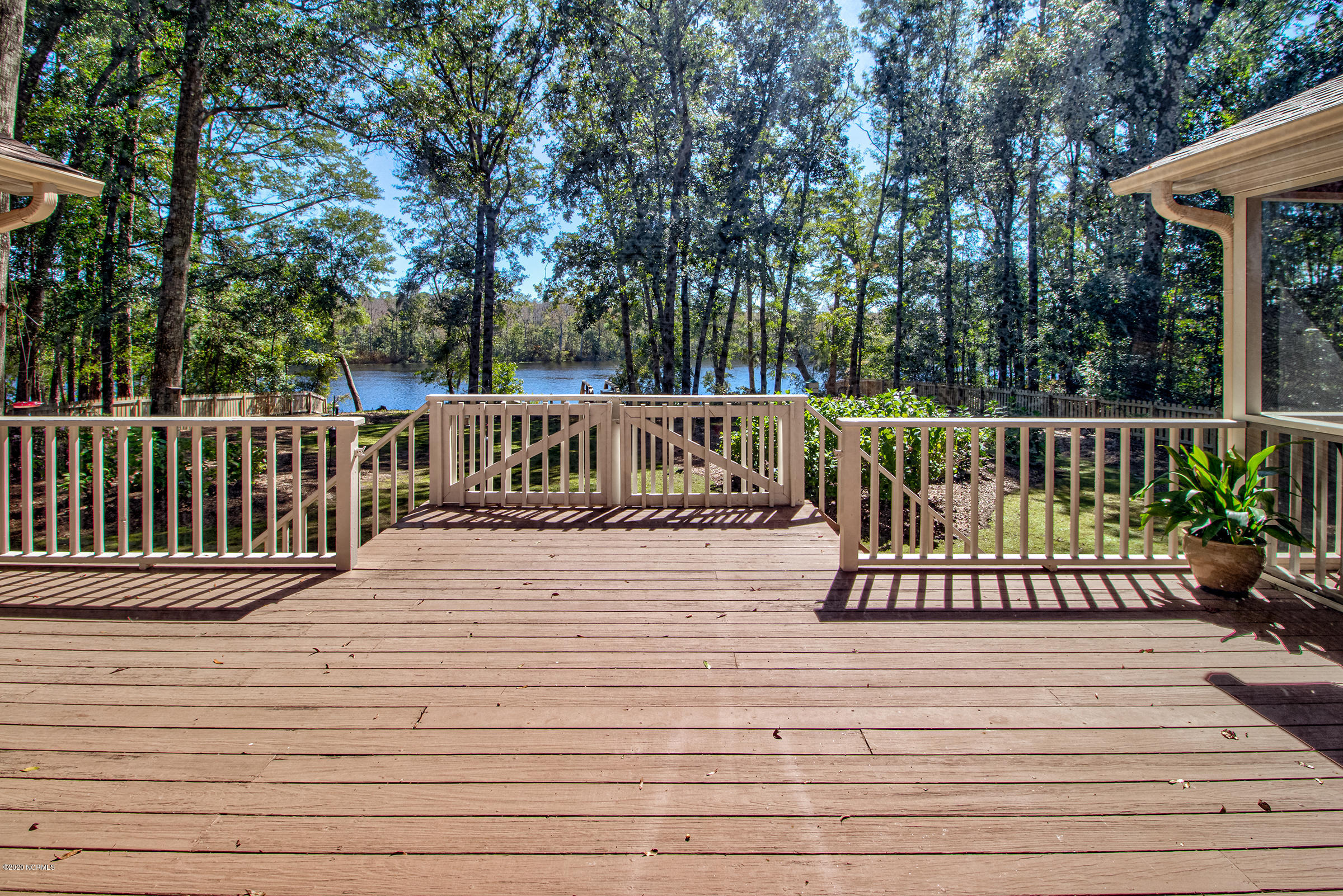 170 Goose Neck Road West Rocky Point, NC 28457 - Photo 3 of 46 Back deck