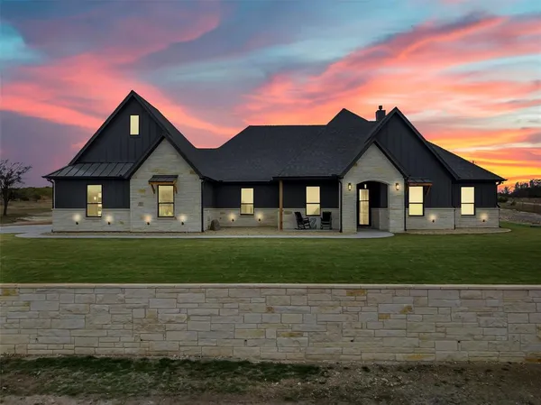 $950,000 | 12503 County Road 1131, Godley, TX 76044