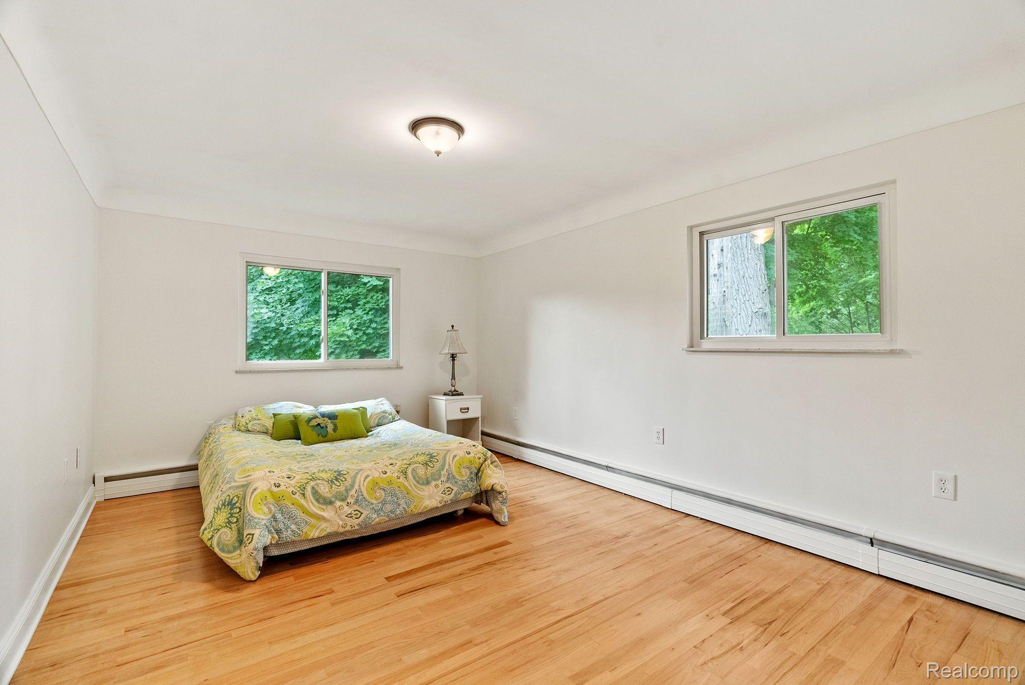 1696 Rochester Road Leonard, MI 48367 - Photo 19 of 42 Gallery Image 19