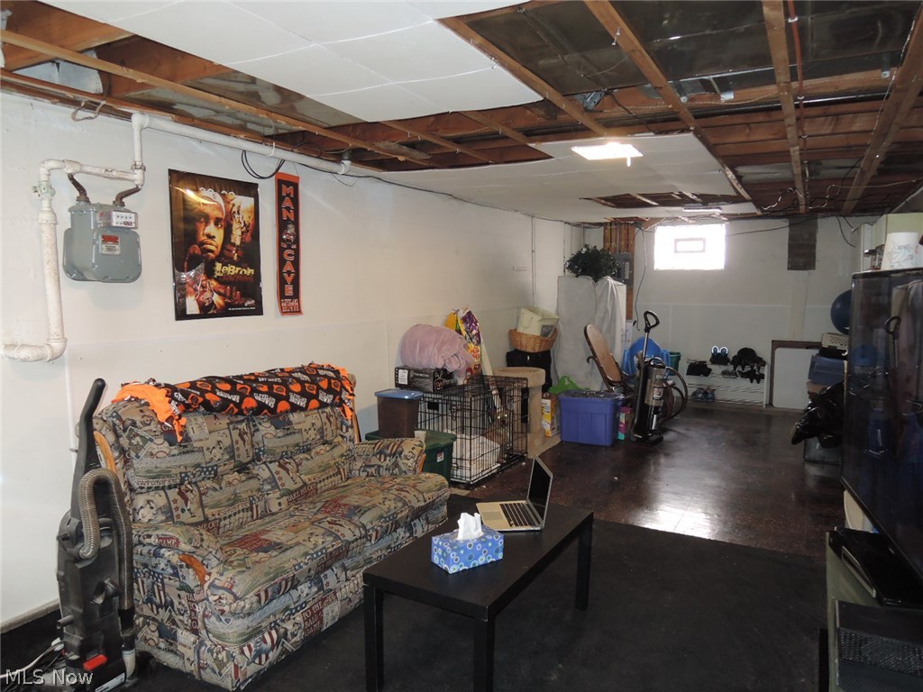 233 Shields Road Youngstown, OH 44512 - Photo 21 of 24 Gallery Image 21