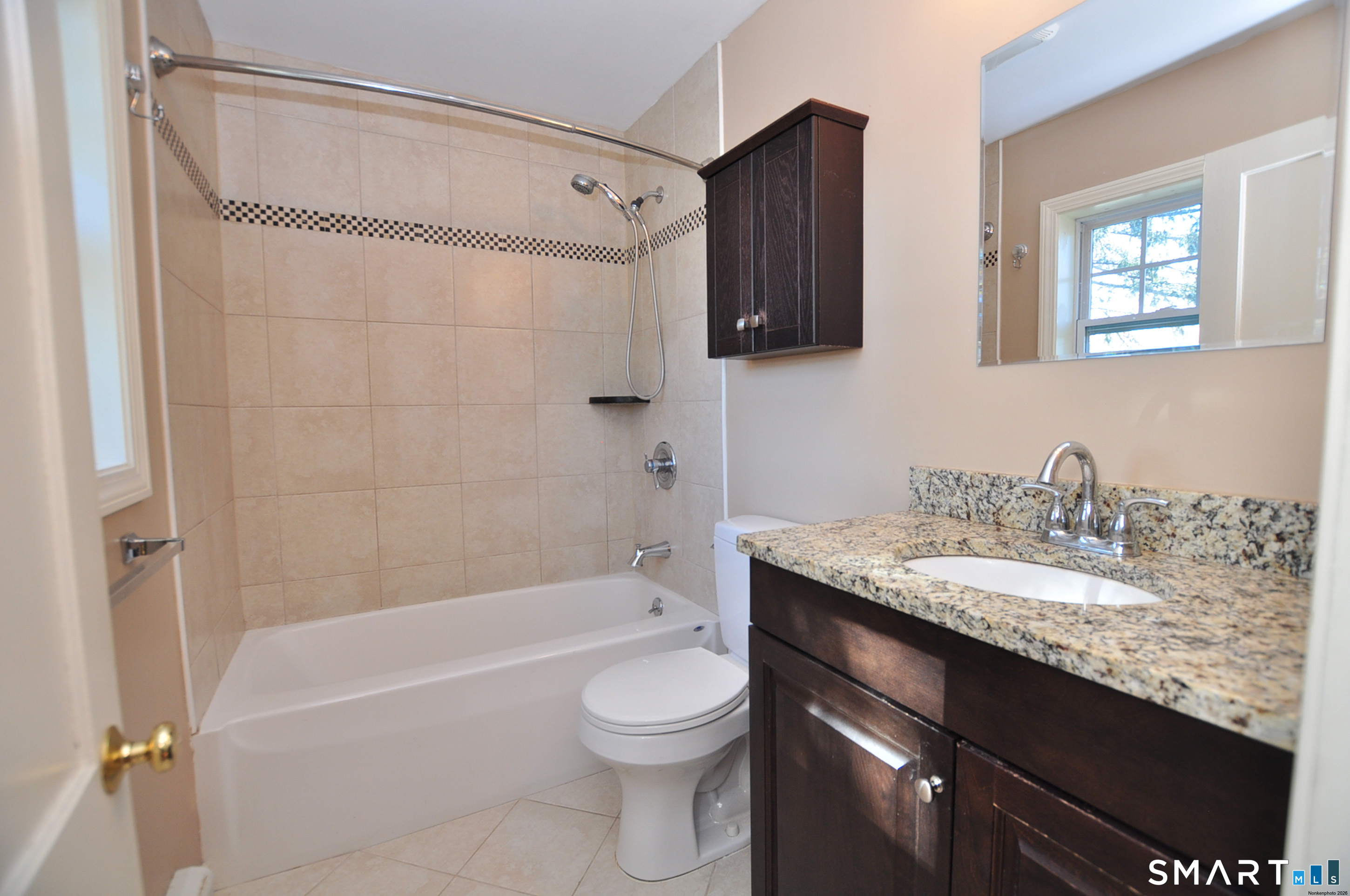 48 Claire Hill Road, Unit B Burlington, CT 06013 - Photo 12 of 34