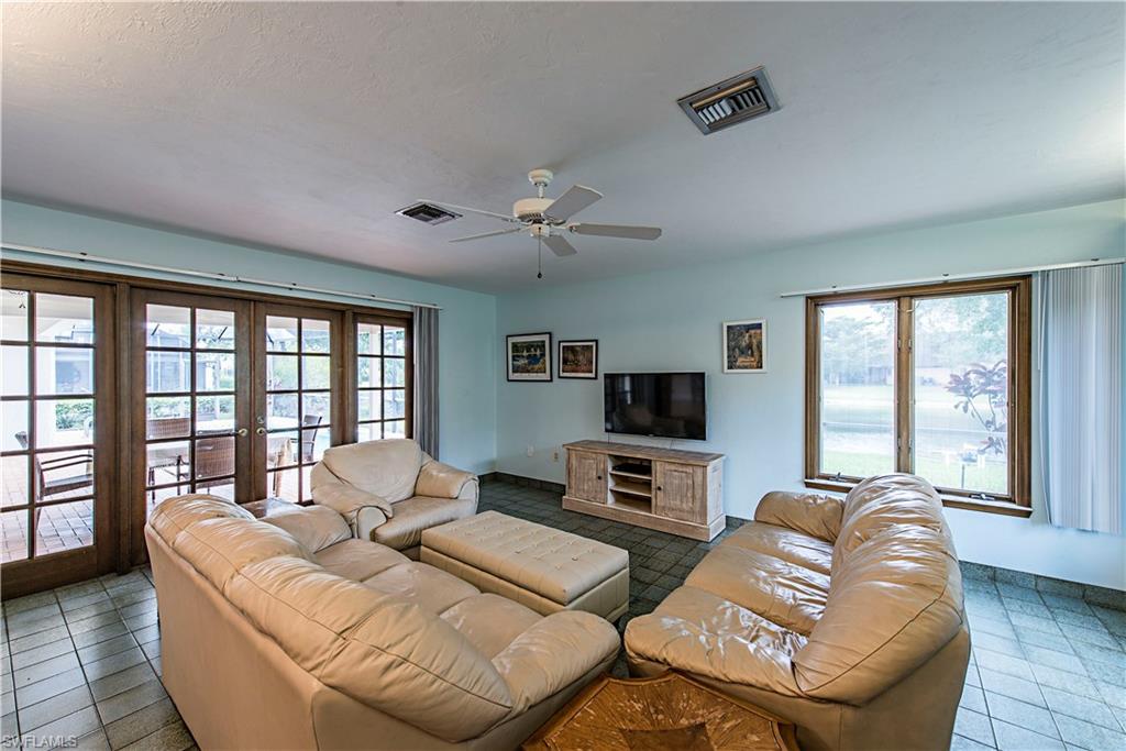 4424 Wilder Road Naples, FL 34105 - Photo 4 of 12 Gallery Image 4