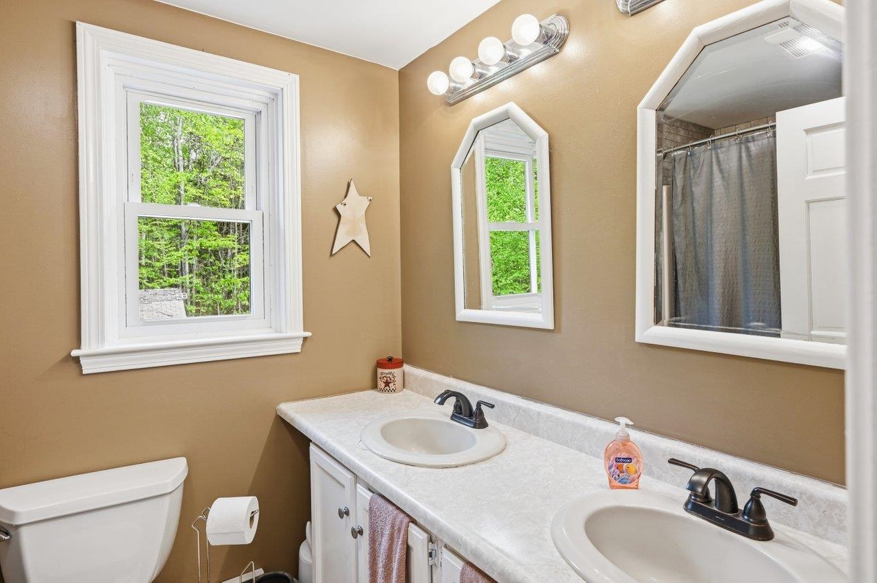 217 Reservoir Road Farmington, NH 03835 - Photo 23 of 51