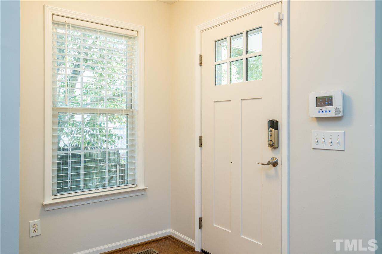 601 East Hargett Street Raleigh, NC 27601 - Photo 5 of 25 a view of an empty room with a window