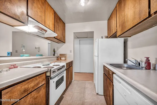 $165,000 | 2955 Lakeside Drive, Unit 203, Reno, NV 89509