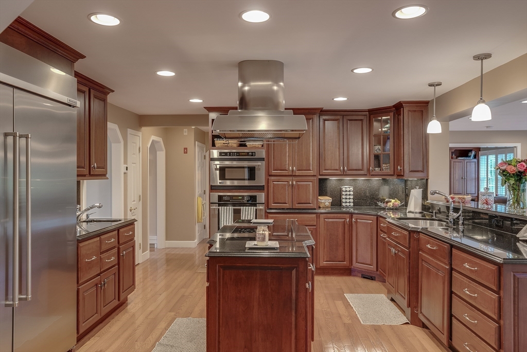 114 French Farm Road North Andover, MA 01845 - Photo 8 of 40 Gallery Image 8