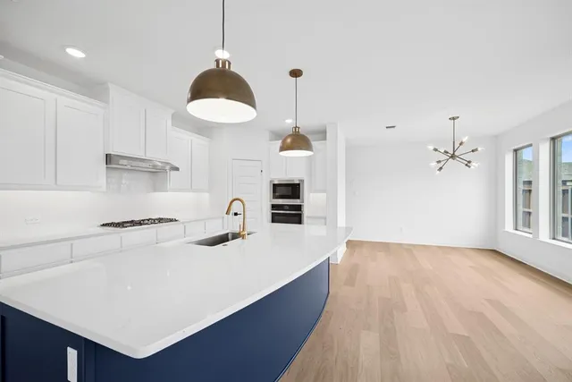 $349,000 | 917 Almond Blossom Circle, Crowley, TX 76036