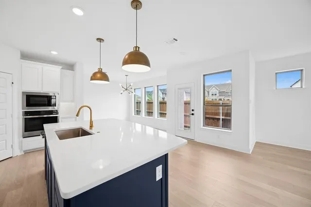 $349,000 | 917 Almond Blossom Circle, Crowley, TX 76036