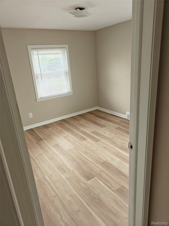 8030 Central Street, Unit 3 Center Line, MI 48015 - Photo 6 of 13