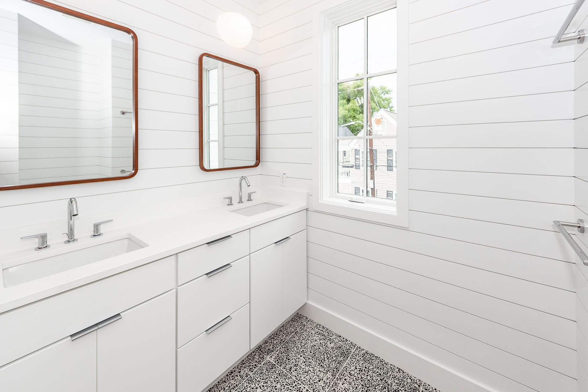 41 Amherst Street Charleston, SC 29403 - Photo 22 of 32 35