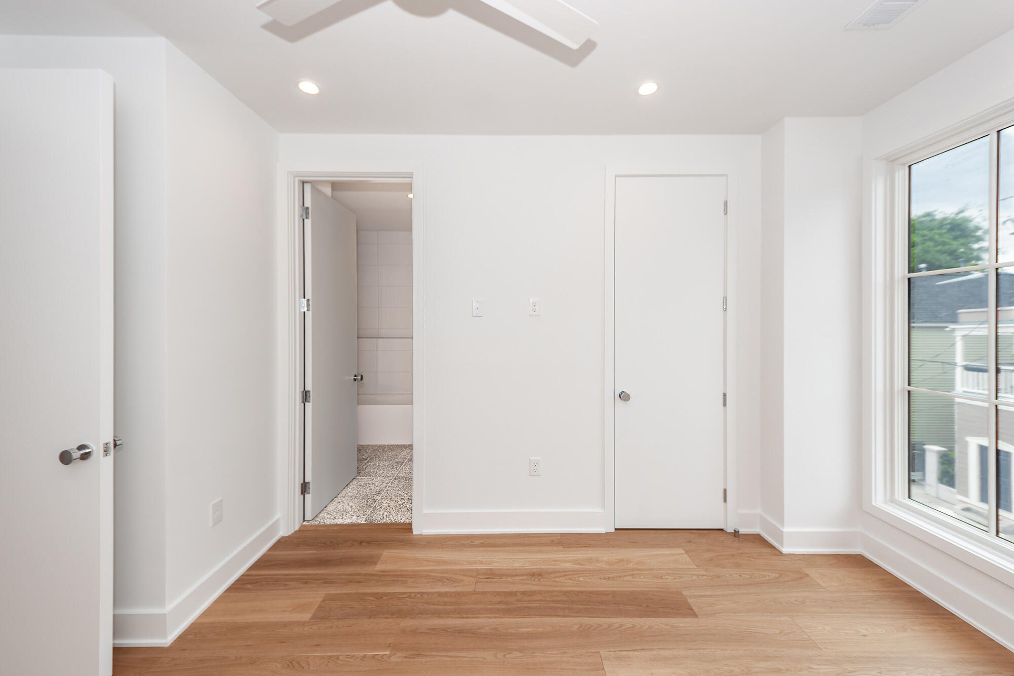 41 Amherst Street Charleston, SC 29403 - Photo 23 of 32 33