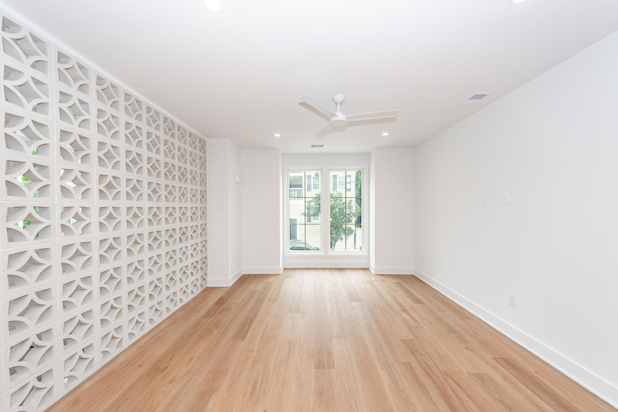 41 Amherst Street Charleston, SC 29403 - Photo 6 of 32 07