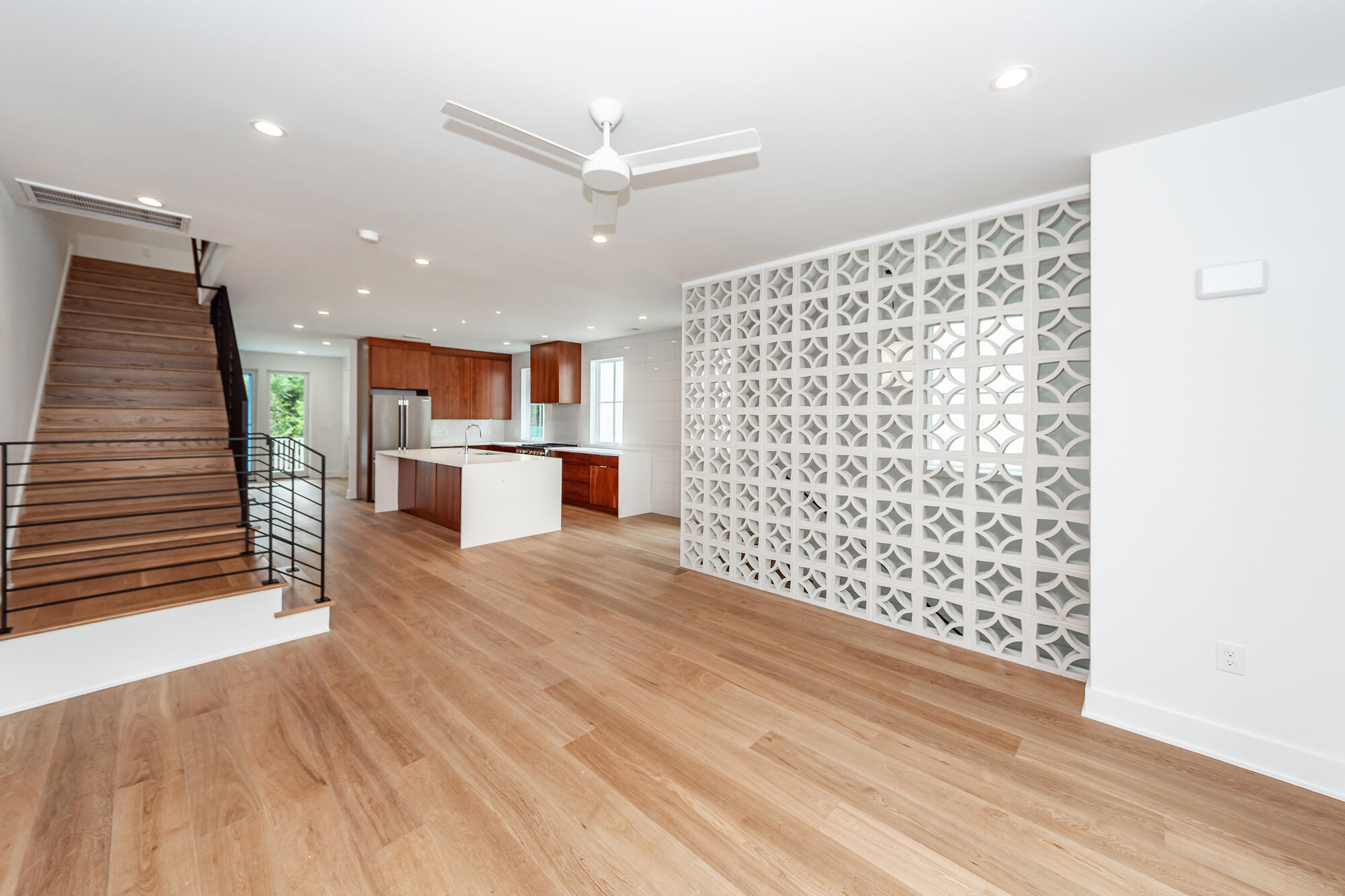 41 Amherst Street Charleston, SC 29403 - Photo 7 of 32 11