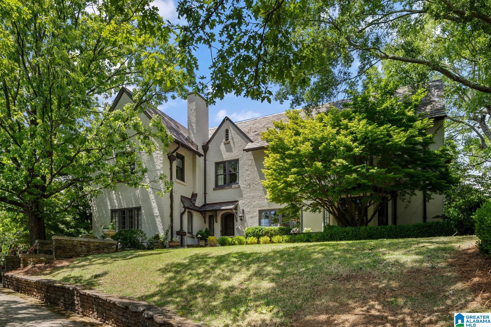 2828 Argyle Road South Birmingham, AL 35213 - Photo 2 of 56