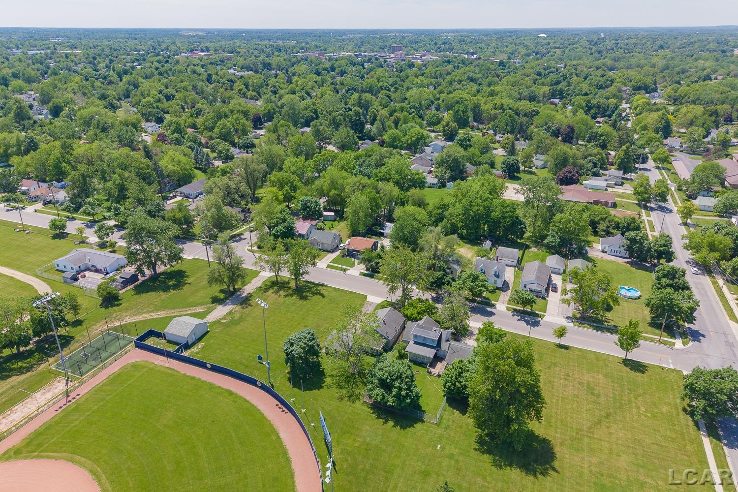 922 Addison Street Adrian, MI 49221 - Photo 33 of 33