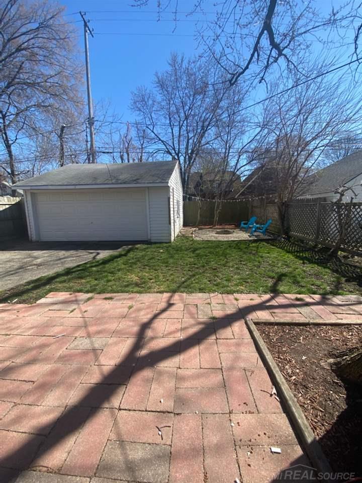 6 Utica Road Pontiac, MI 48341 - Photo 5 of 15