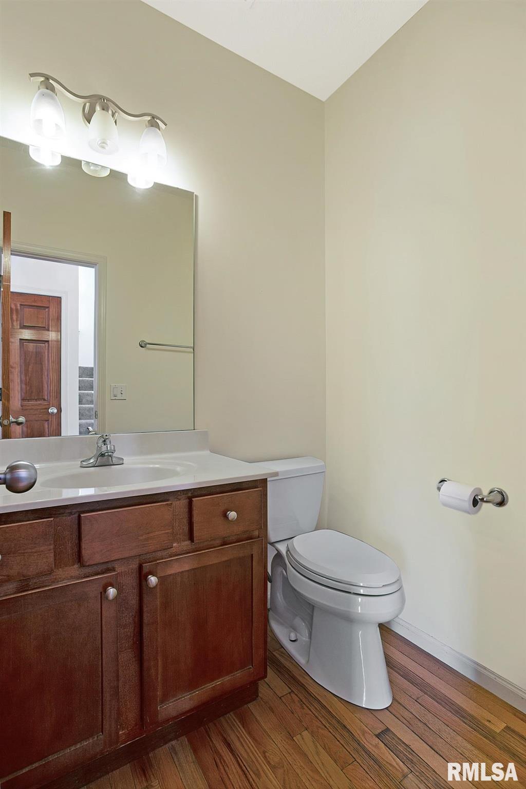 5573 North Ridge Circle Bettendorf, IA 52722 - Photo 8 of 40 Gallery Image 8