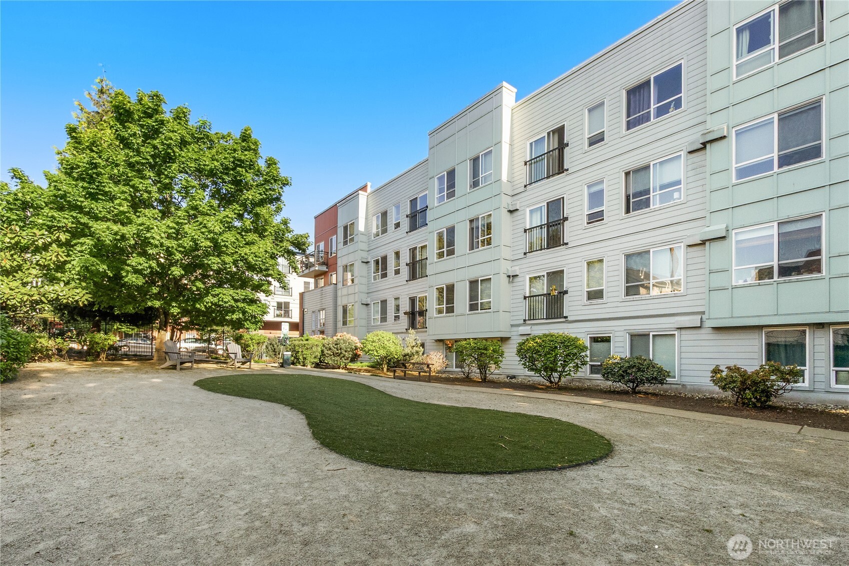424 North 85th Street, Unit 404 Seattle, WA 98103 - Photo 31 of 31