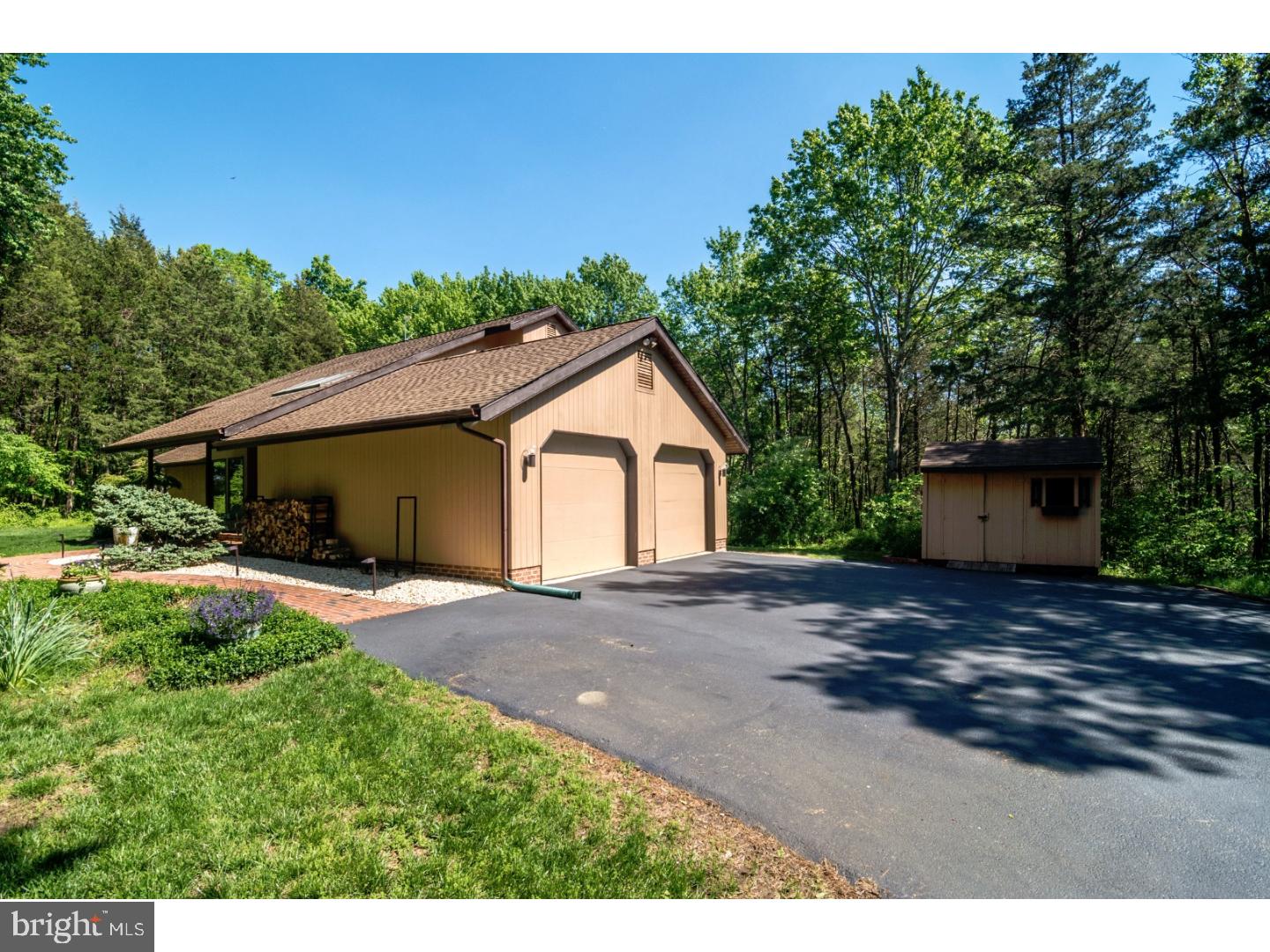 332 Cafferty Road Pipersville, PA 18947 - Photo 25 of 25 Garage
