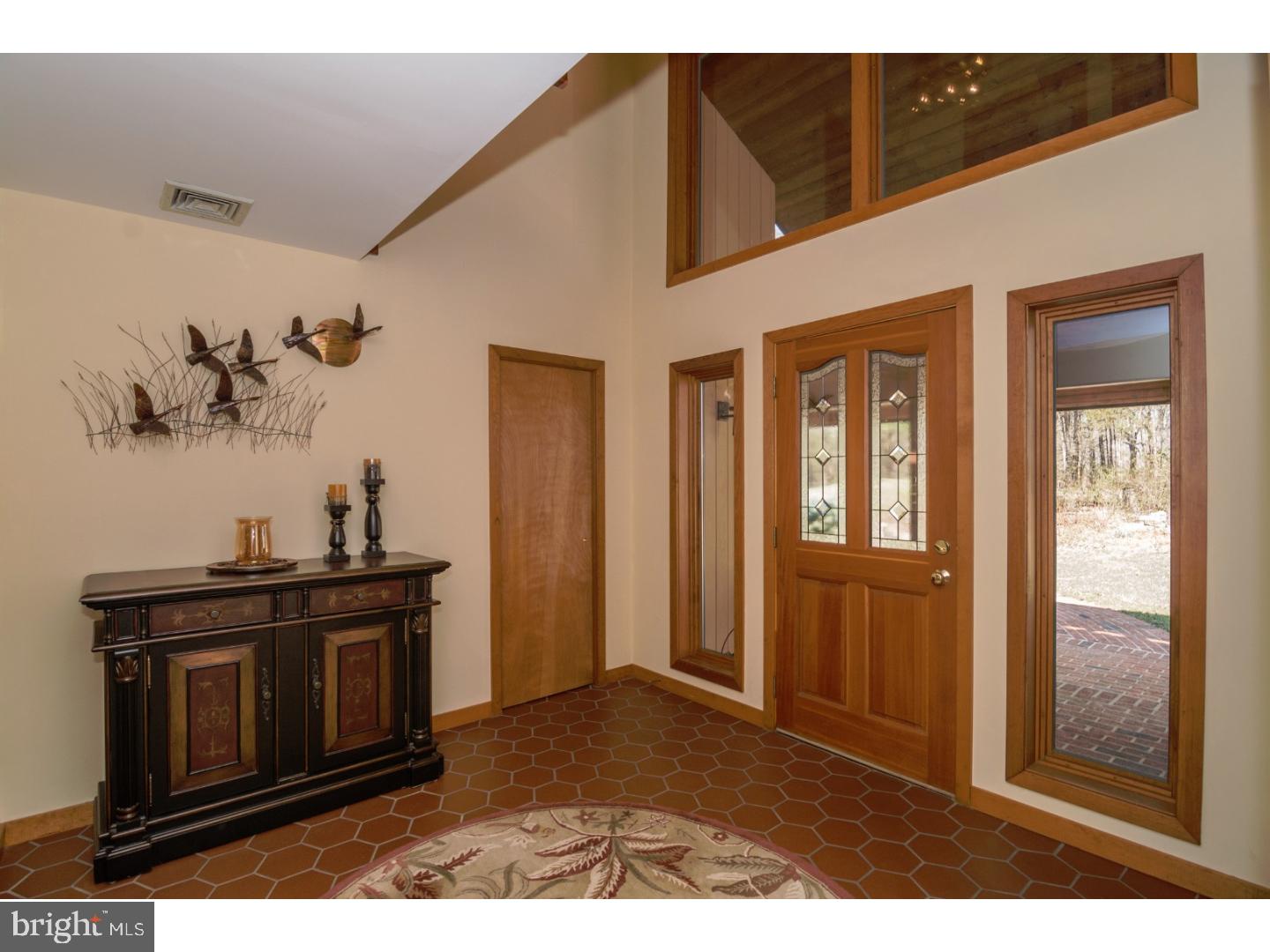 332 Cafferty Road Pipersville, PA 18947 - Photo 3 of 25 Foyer