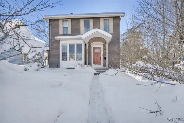 $489,000 | 261 Parkdale Avenue, East Aurora, NY 14052