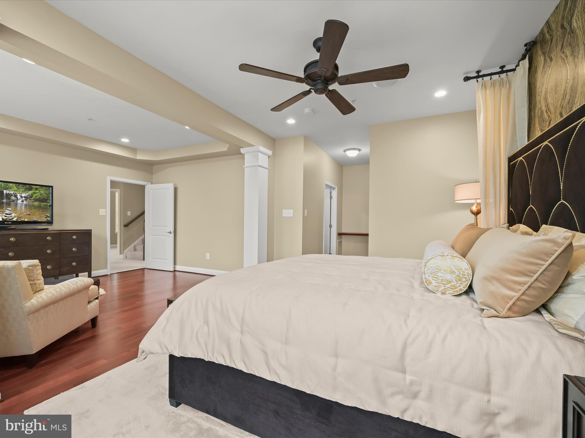 5769 Richards Valley Road Ellicott City, MD 21043 - Photo 39 of 76 Primary bedroom suite
