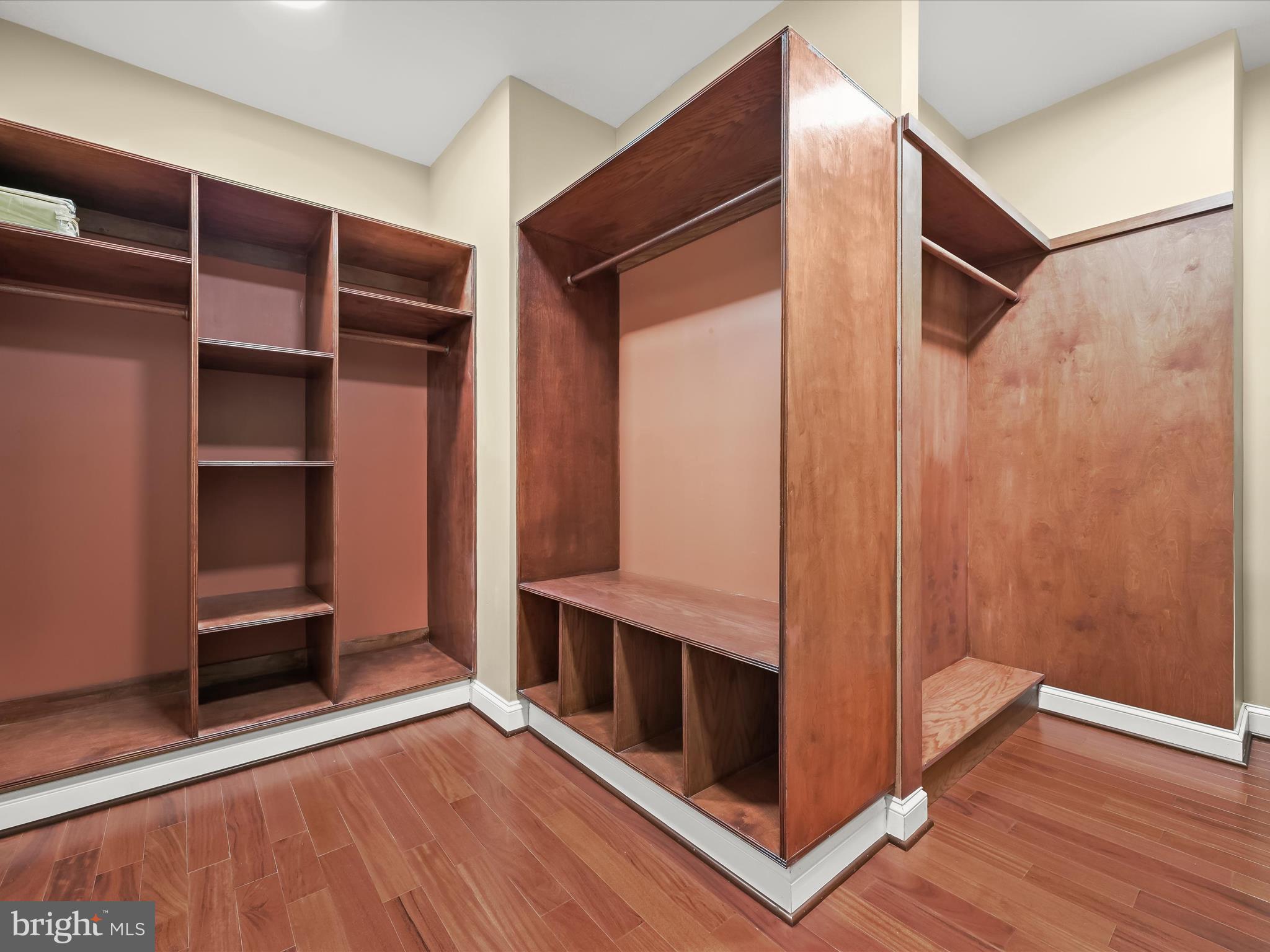 5769 Richards Valley Road Ellicott City, MD 21043 - Photo 45 of 76 Primary walk-in closet