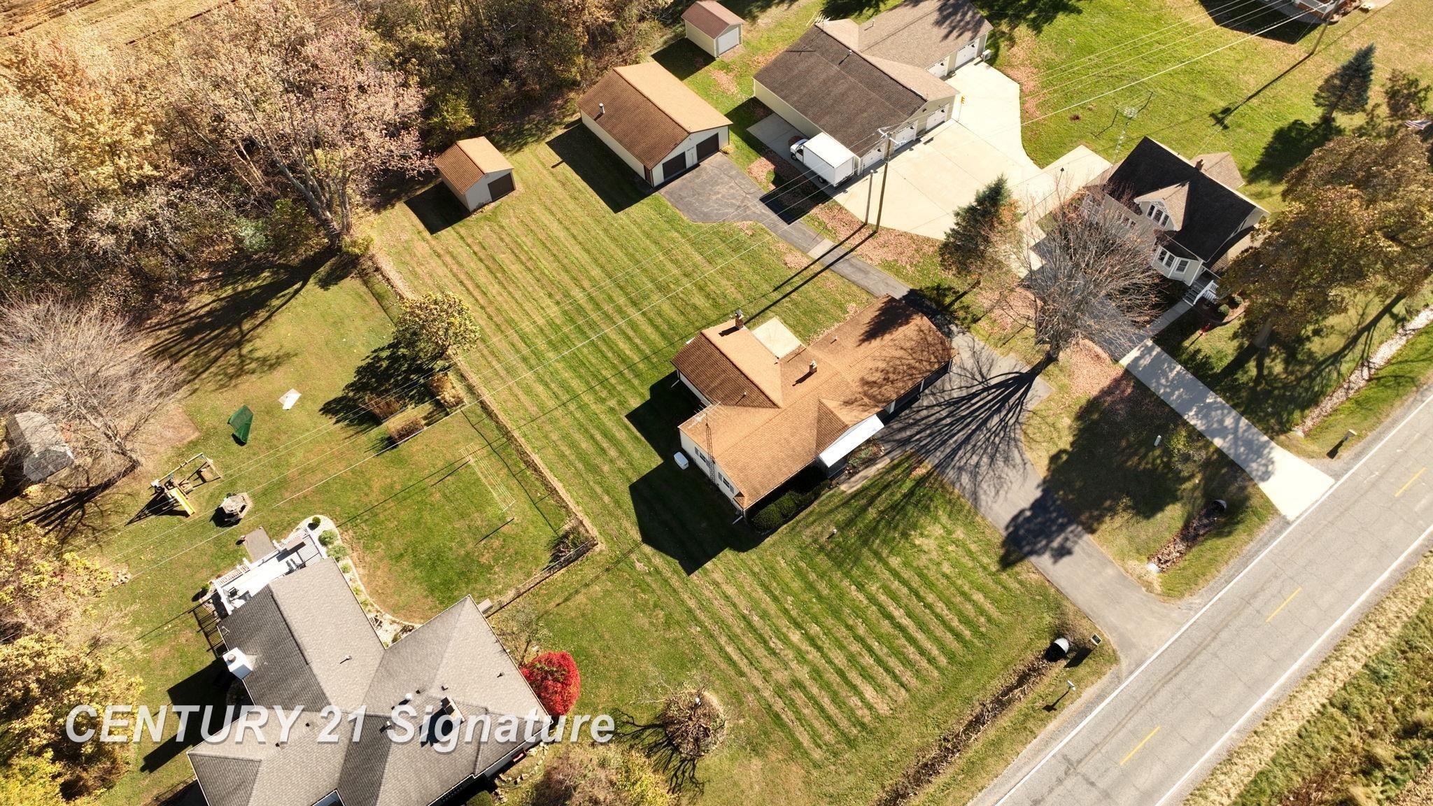13474 North Linden Road Clio, MI 48420 - Photo 50 of 64 50193516-54c8b34e-2519-4206-9a68-bb1a1cee0a0d.JPG