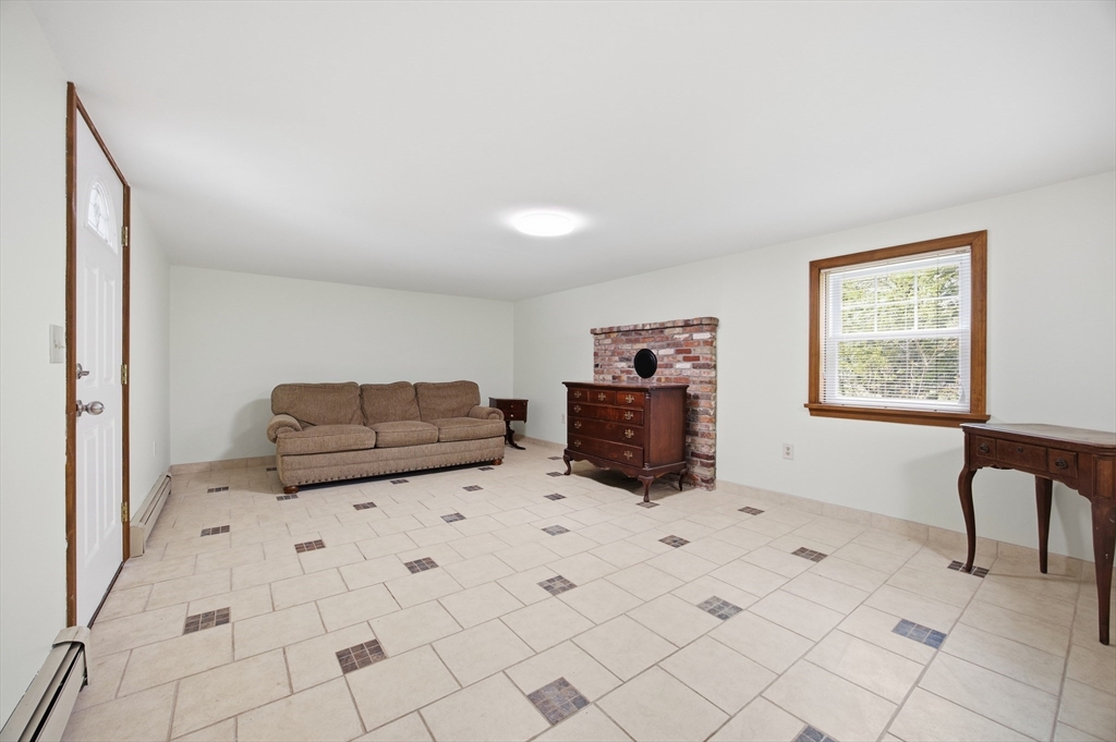 50 Harborview Road Hull, MA 02045 - Photo 28 of 41 a living room with furniture