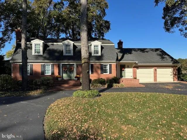 $895,000 | 1124 Riverside Drive, Salisbury, MD 21801