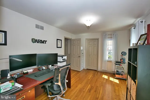 $895,000 | 1124 Riverside Drive, Salisbury, MD 21801