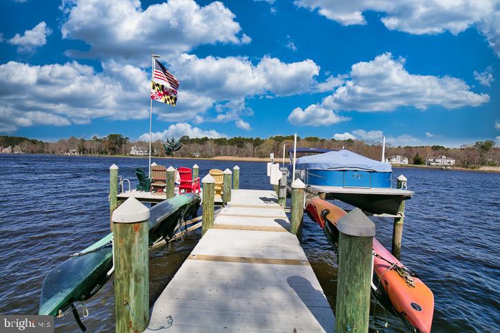 1124 Riverside Drive Salisbury, MD 21801 - Photo 53 of 83 Your pier with kayaks and boat lift!
