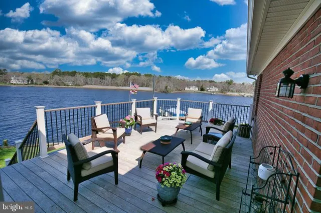 $895,000 | 1124 Riverside Drive, Salisbury, MD 21801