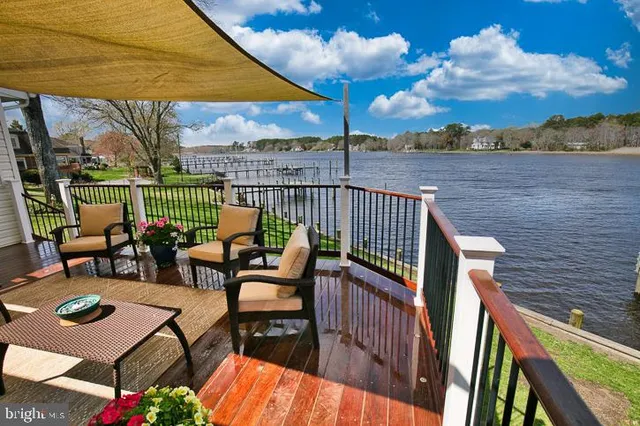 $895,000 | 1124 Riverside Drive, Salisbury, MD 21801