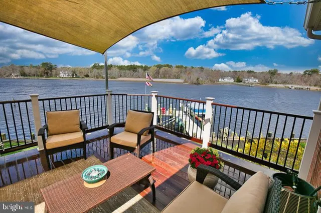 $895,000 | 1124 Riverside Drive, Salisbury, MD 21801