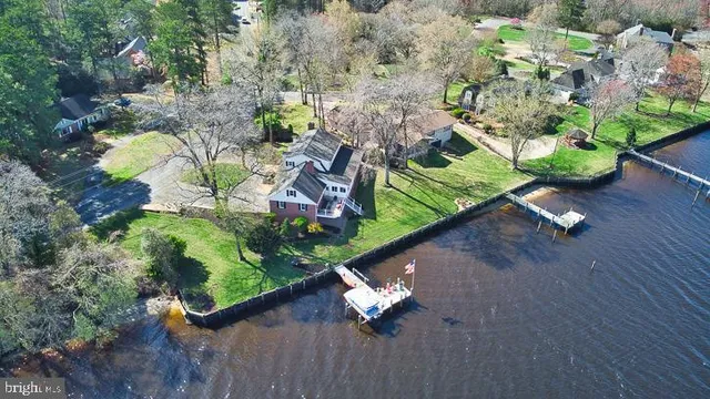 $895,000 | 1124 Riverside Drive, Salisbury, MD 21801