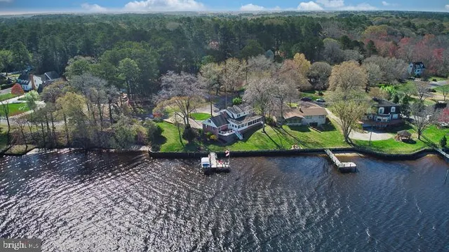 $895,000 | 1124 Riverside Drive, Salisbury, MD 21801