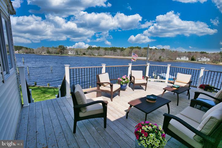 1124 Riverside Drive Salisbury, MD 21801 - Photo 7 of 83 Feel like you are floating on the water!