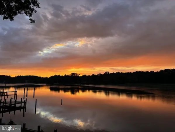 $895,000 | 1124 Riverside Drive, Salisbury, MD 21801