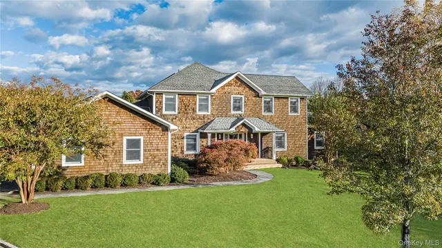 $2,295,000 | 450 Sterling Woods Lane, Southold, NY 11971