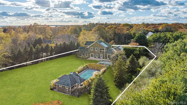 $2,295,000 | 450 Sterling Woods Lane, Southold, NY 11971