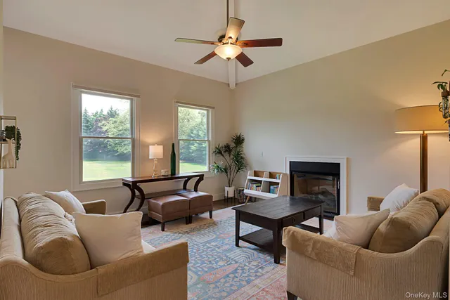 $2,295,000 | 450 Sterling Woods Lane, Southold, NY 11971