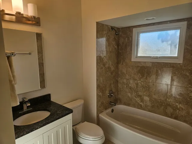 $899,900 | 30 Danada Drive, Wheaton, IL 60189