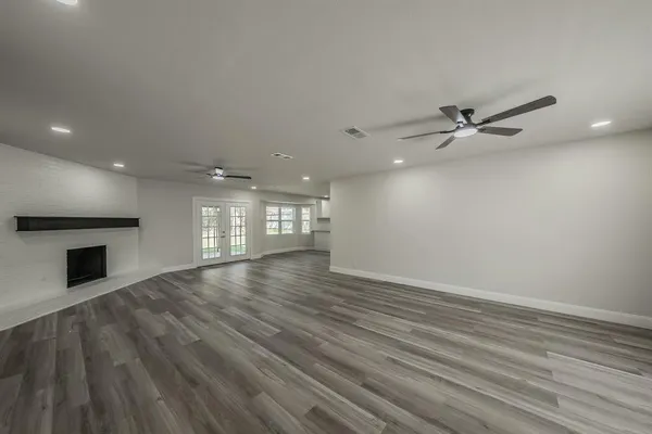 $339,900 | 217 Cooper Drive, Hurst, TX 76053