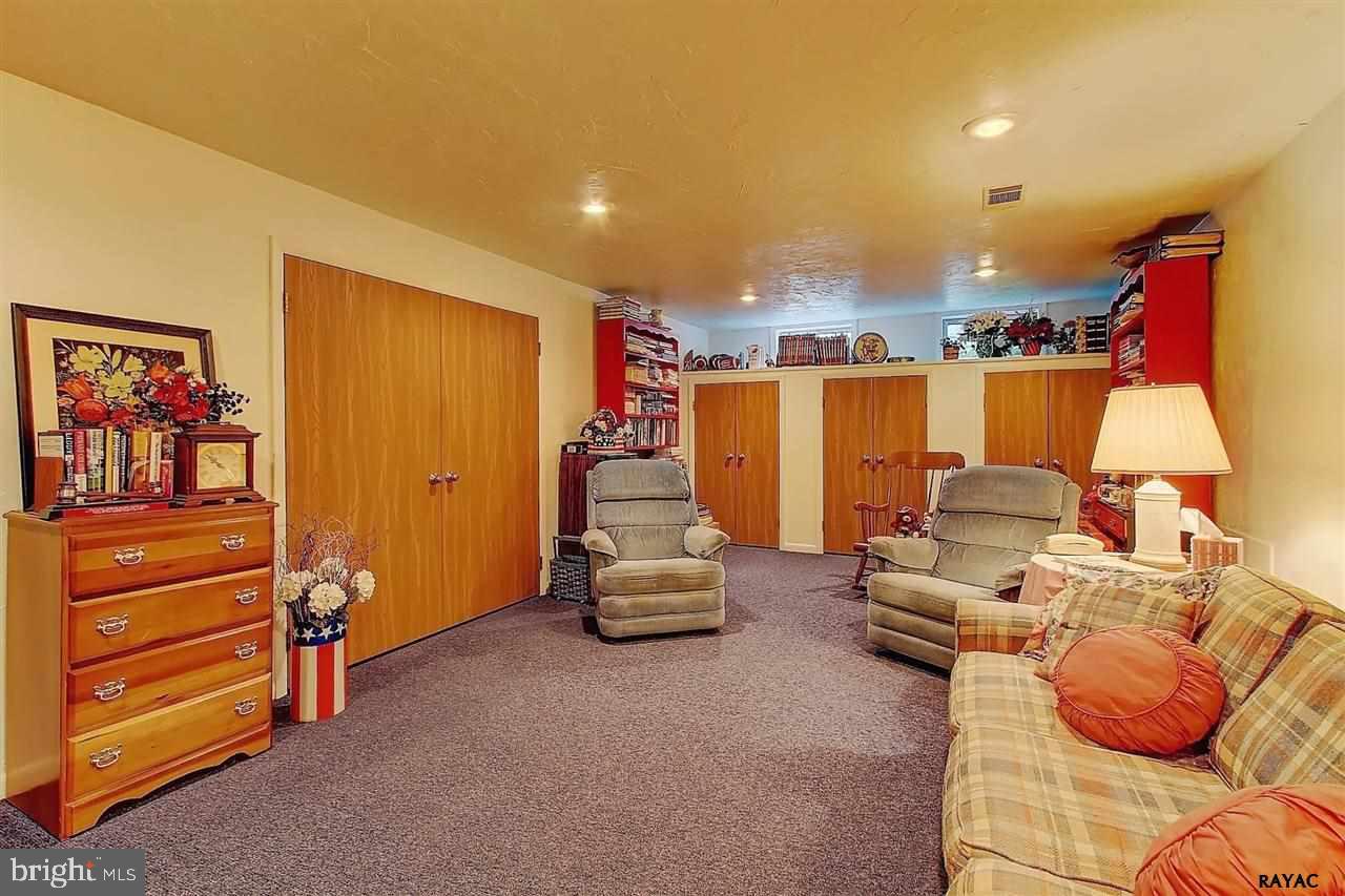 3533 Cimmeron Road York, PA 17402 - Photo 22 of 27 Gallery Image 22