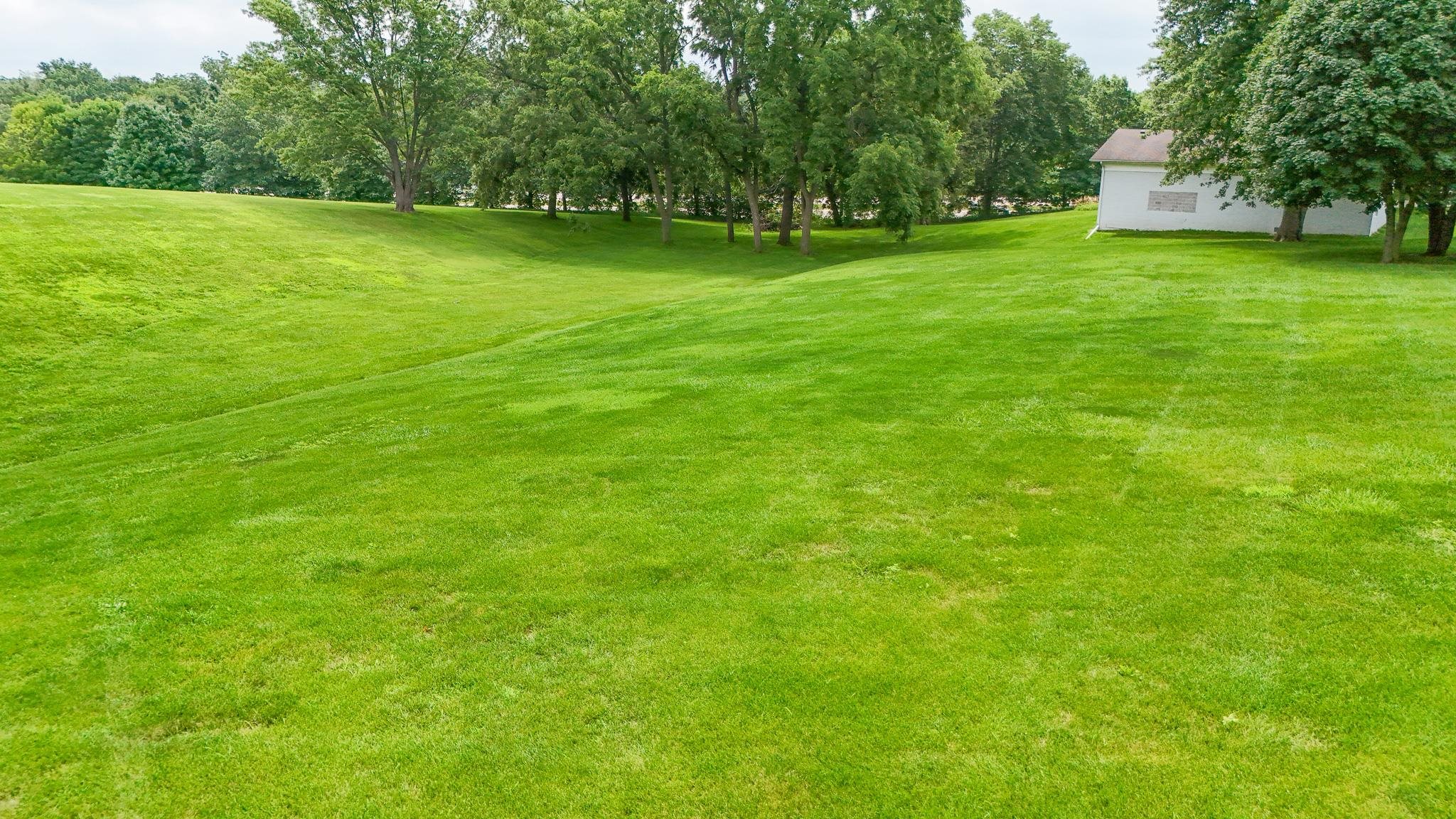 1742 Wolverine Road Dixon, IL 61021 - Photo 7 of 49